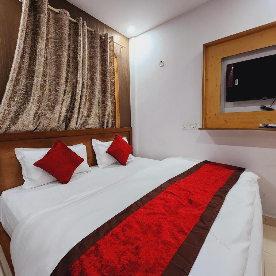 Hotel Royal Afghan New Delhi Exterior photo
