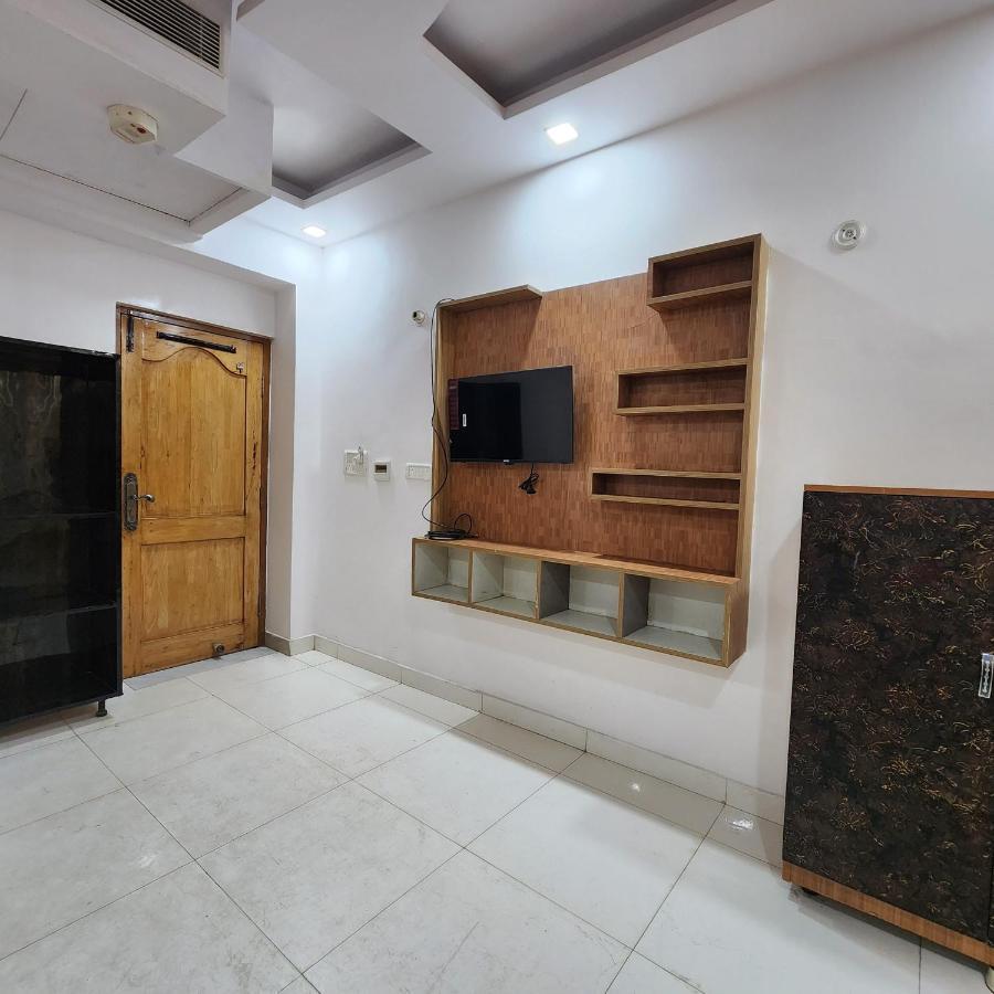 Hotel Royal Afghan New Delhi Exterior photo