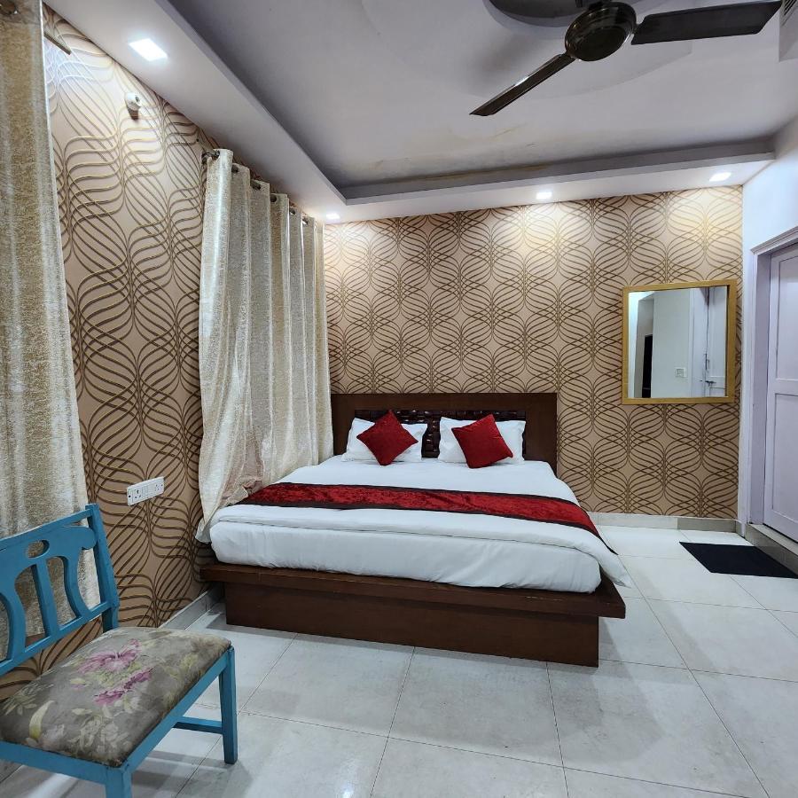 Hotel Royal Afghan New Delhi Exterior photo